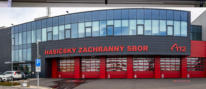 Průmyslová sekční vrata