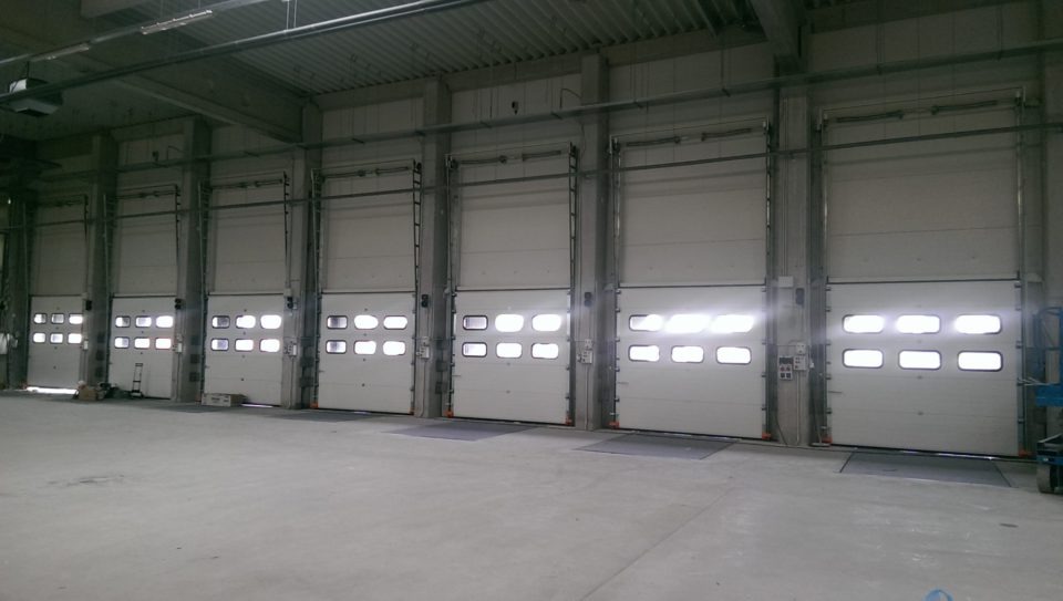 Průmyslová sekční vrata – realizace