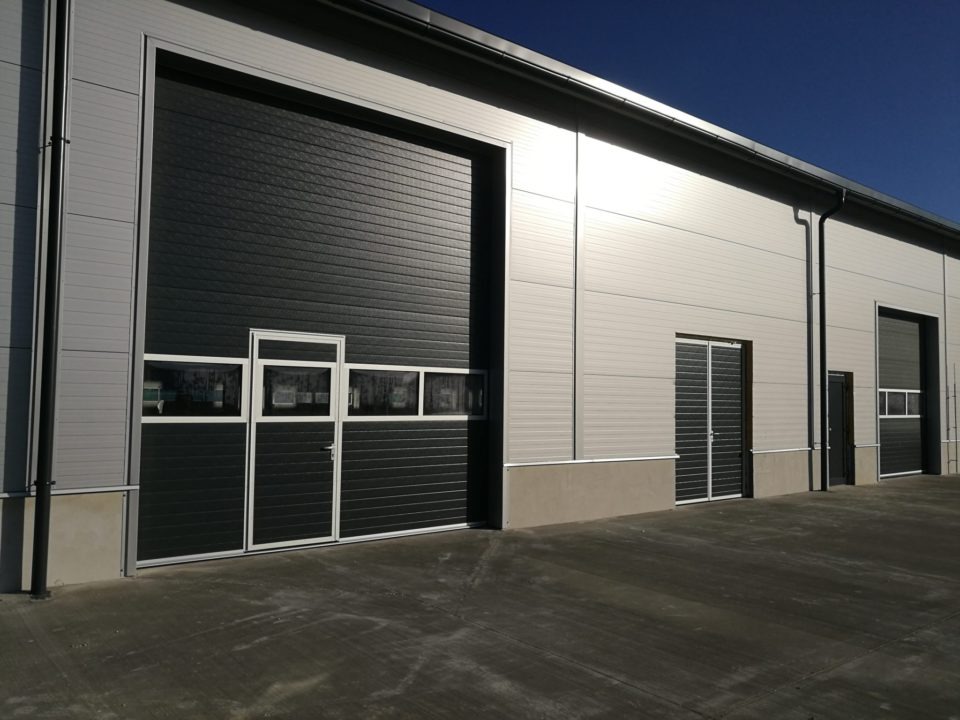 Průmyslová sekční vrata – realizace