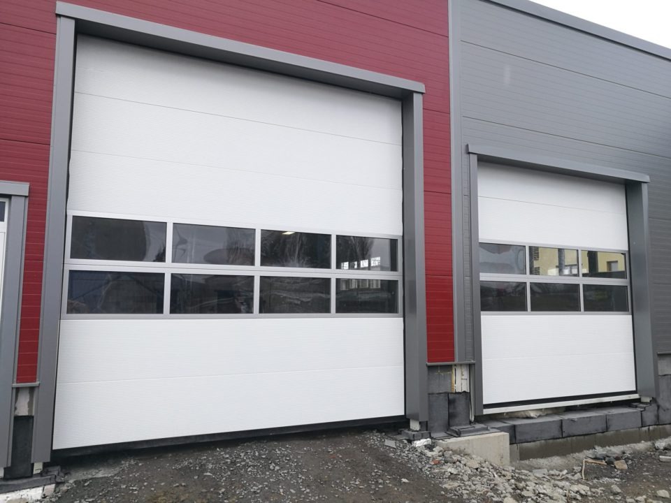 Průmyslová sekční vrata – realizace