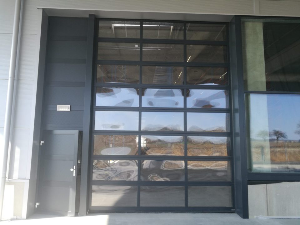 Průmyslová sekční vrata – realizace